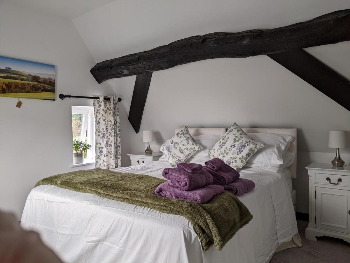 Characterful 2 bed cottage, quiet village setting Ashleworth Esterno foto