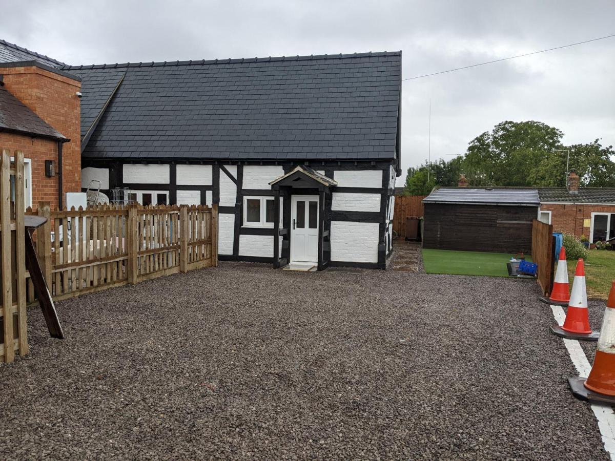 Characterful 2 bed cottage, quiet village setting Ashleworth Esterno foto